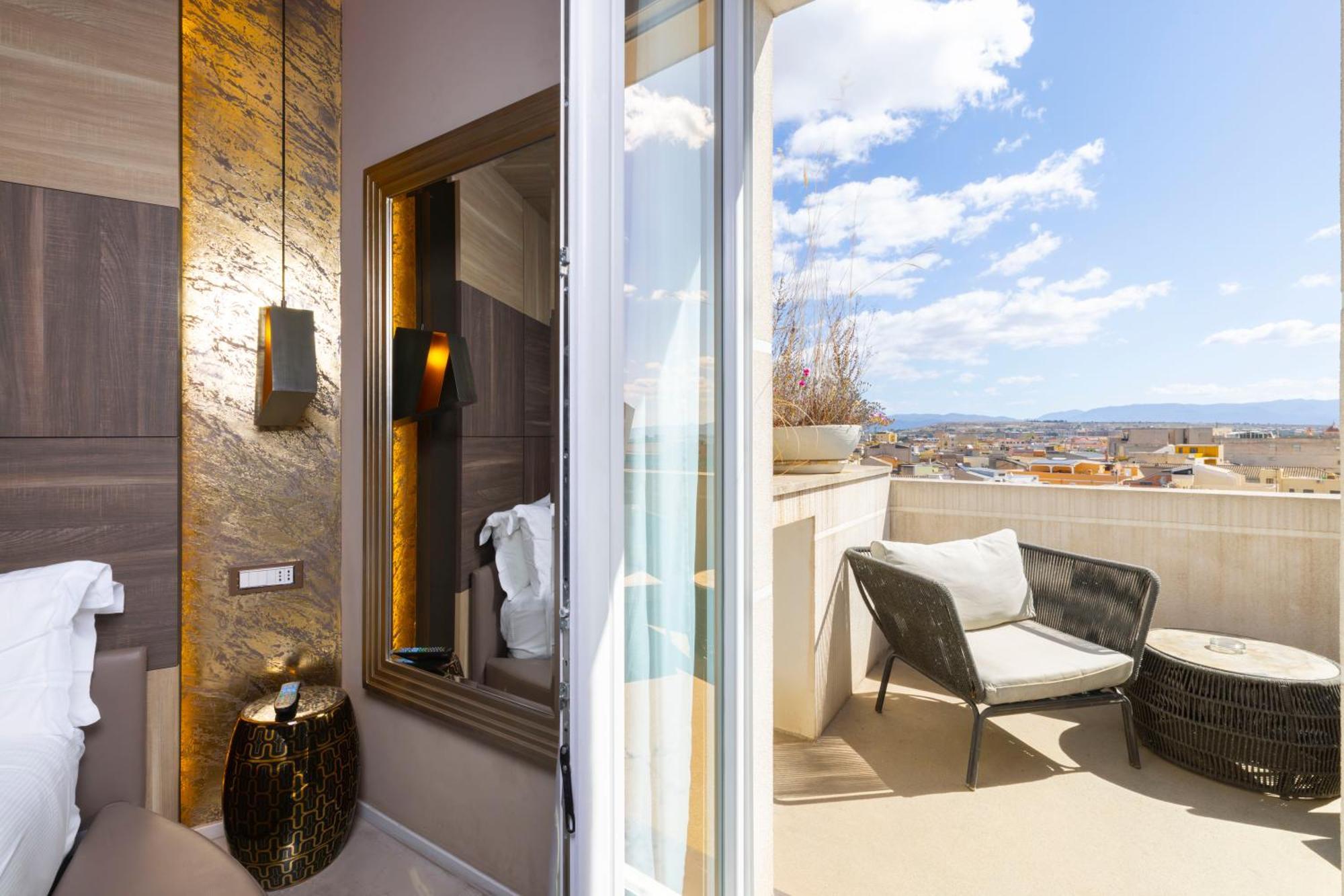 Milestone (Adults Only) Bed and Breakfast Quartu Sant'Elena Eksteriør billede